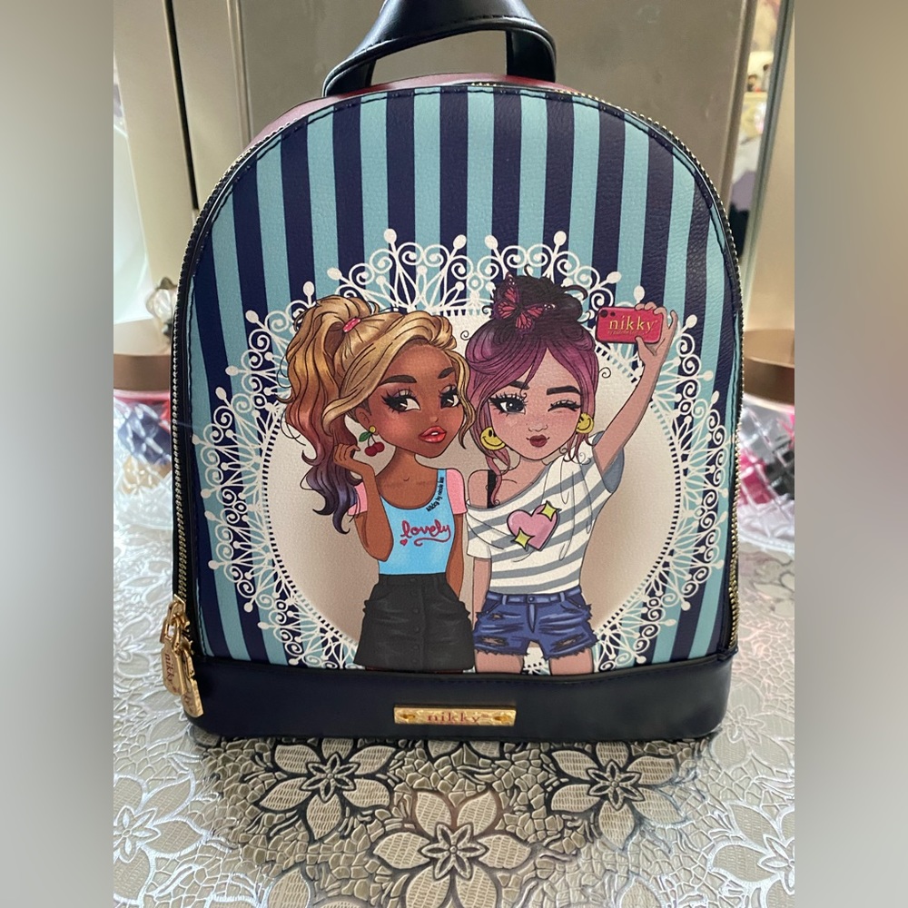 SOLD‼️ LIKE NEW❗️NIKKY BY NICOLE LEE "QUEENIES" MINI BACKPACK